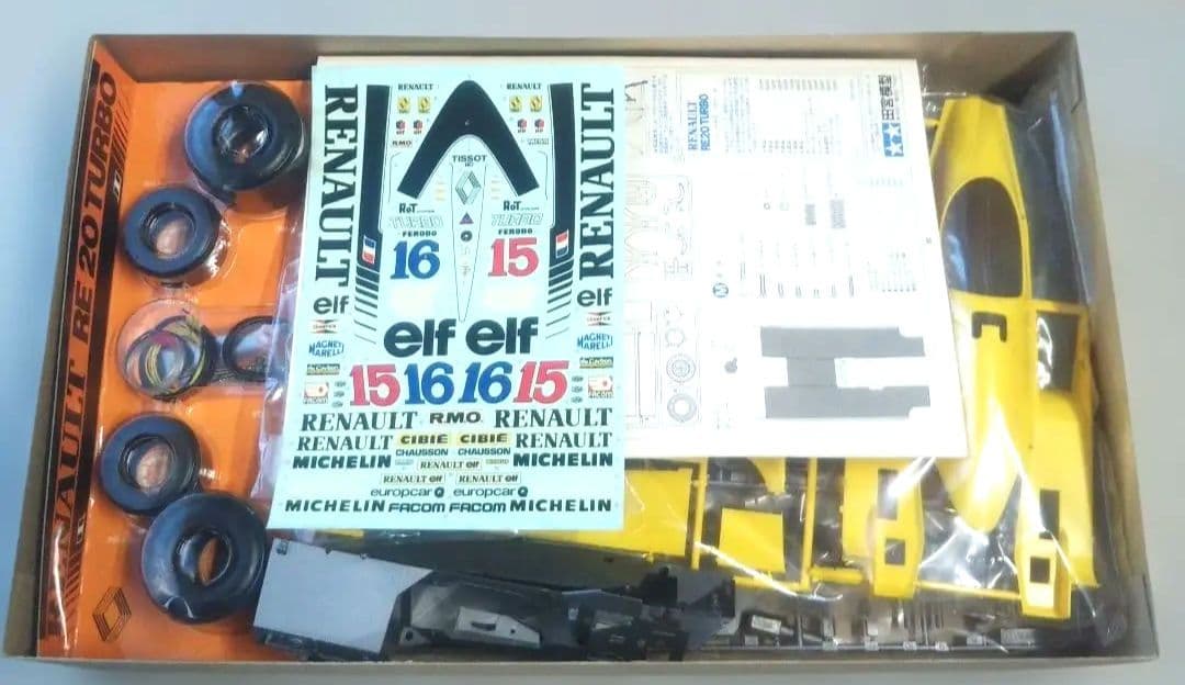 タミヤ 1/20 Renault RE20 TURBO 未組立