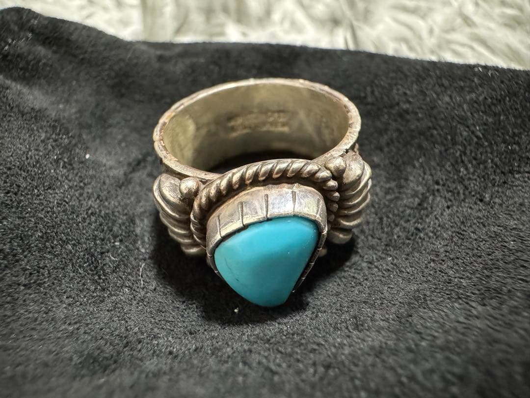 NAVAJO J.O Whiteキングマンターコイズリング17号