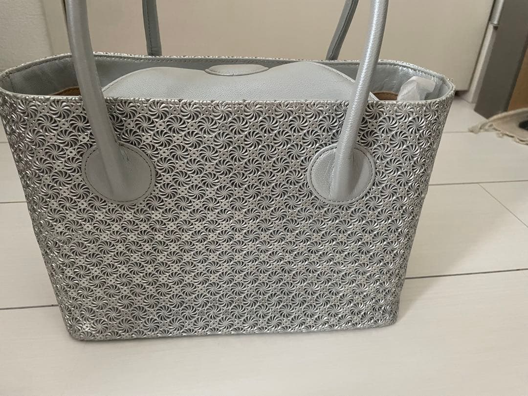 ヒロコハヤシ HIROKO HAYASHI ジラソーレ ミニバッグ