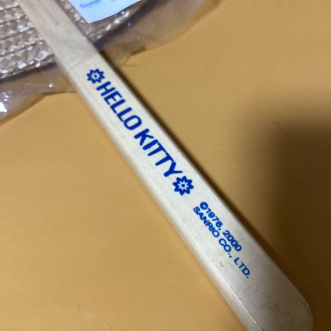 3068ハローキティイグサうちわちょうちょ