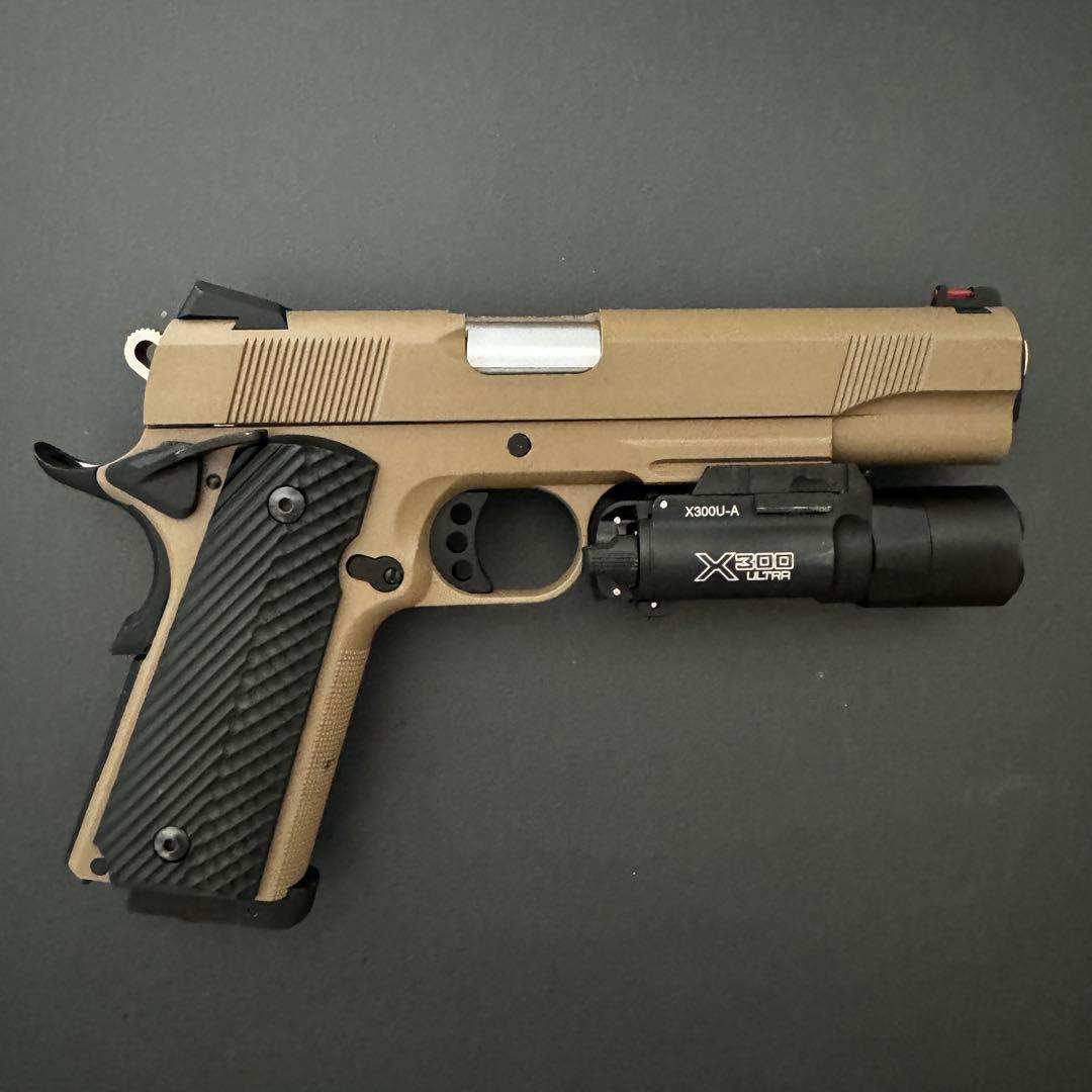 Carbon8 M45 DOC フラッシュライト付き