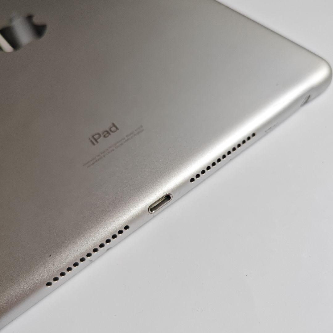 ホワイト iPad 標準サイズ 本体