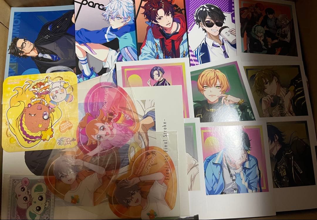 アニメ　キャラクター　紙雑貨　1900枚以上　大量まとめ売り