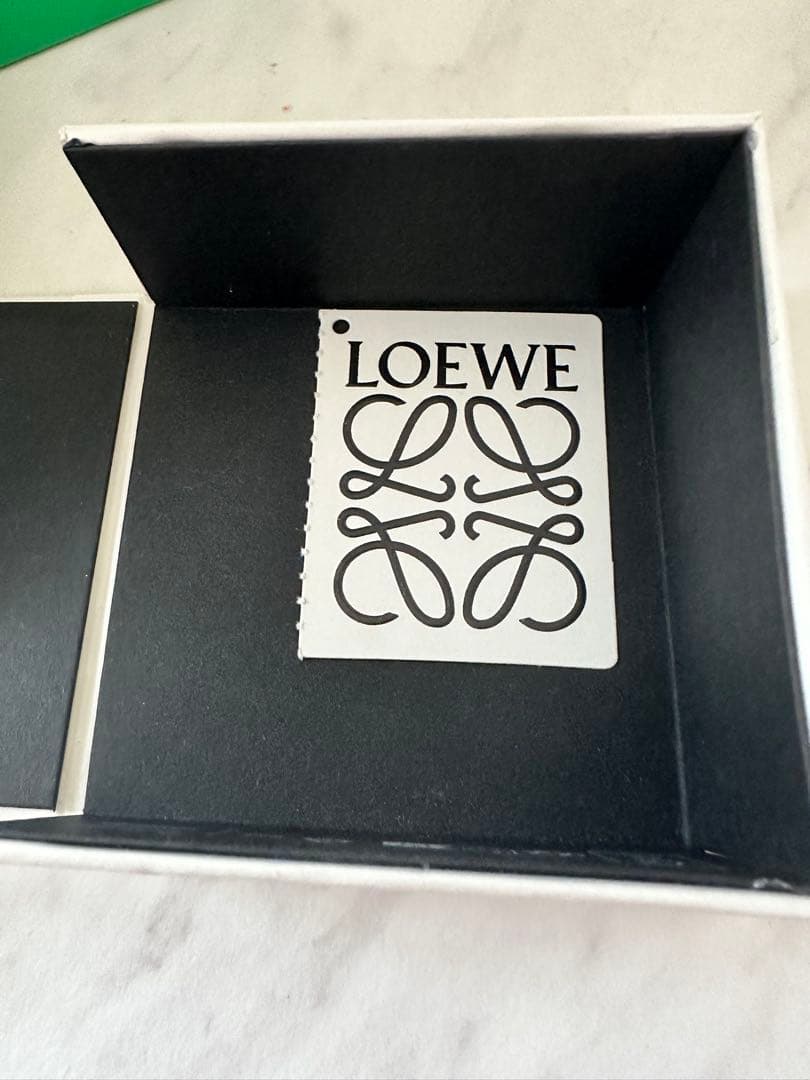 【正規品】LOEWE ロエベ ブローチ ゴールド【ギャランティカード付き】