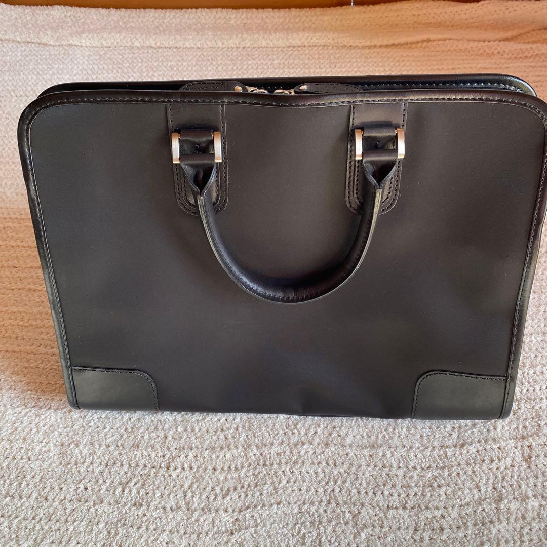 【超美品】ポールスミス　 ブラックビジネスバック