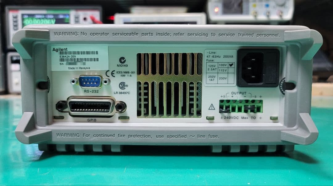 Agilent E3642A 0-8V 5A 0-20V 2.5A DC電源