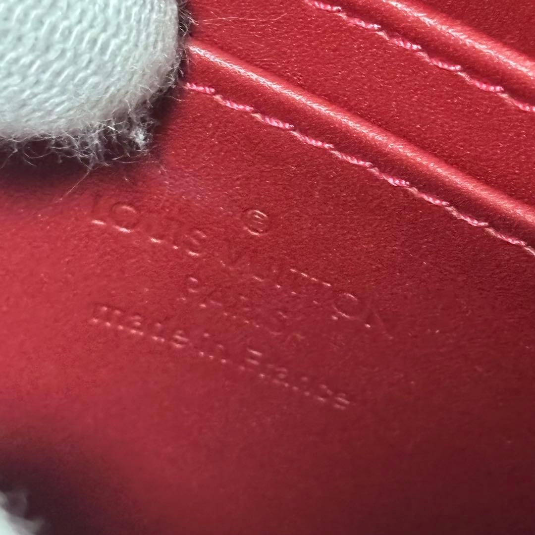 Louis Vuitton ヴェルニ　ケース レッド
