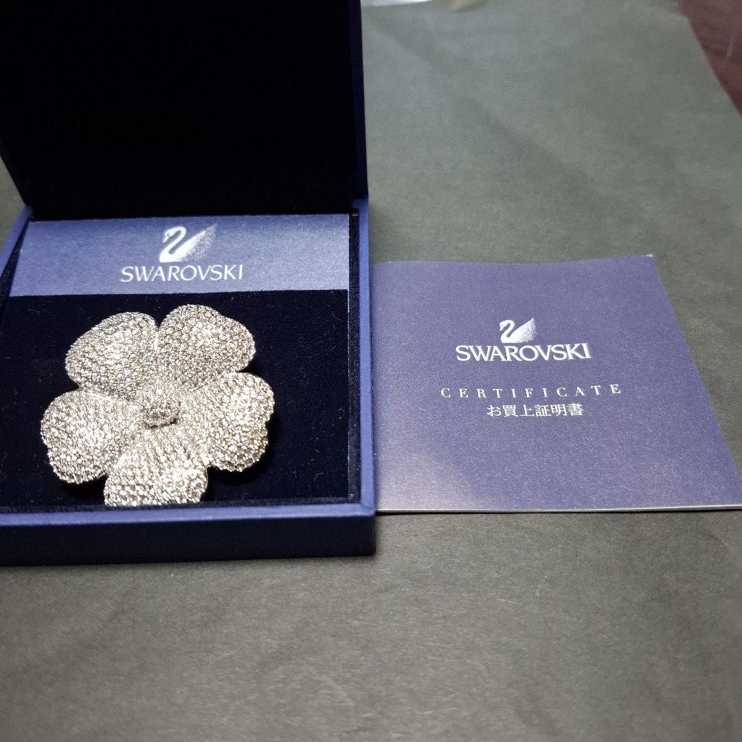 SWAROVSKI シルバーフラワー、カメリアブローチ 106-2674