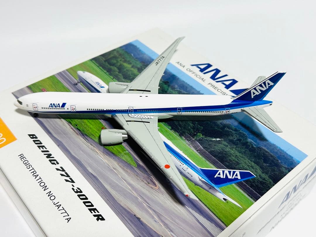 全日空商事 1/400 ANA 777-300ER NH40027