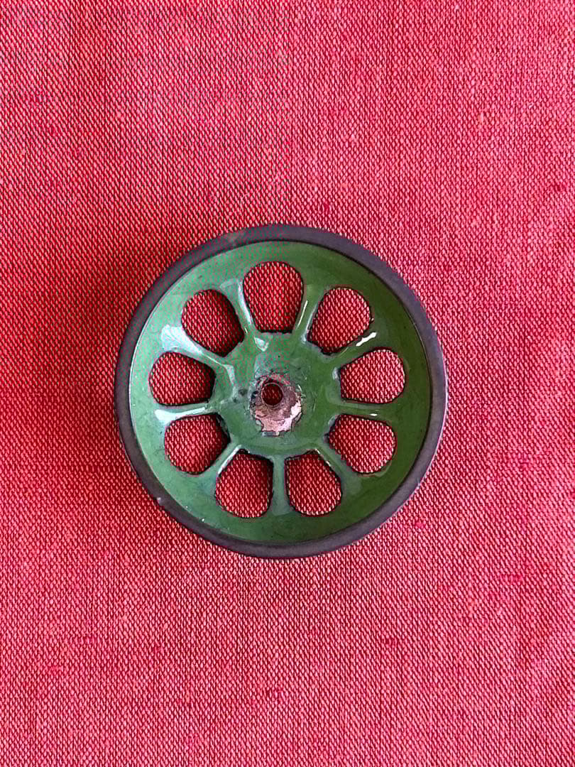 香炉 鳳凰蝶草花文・菊文三つ足有線七宝香炉 香道具 御茶道具 明治時代から伝わる