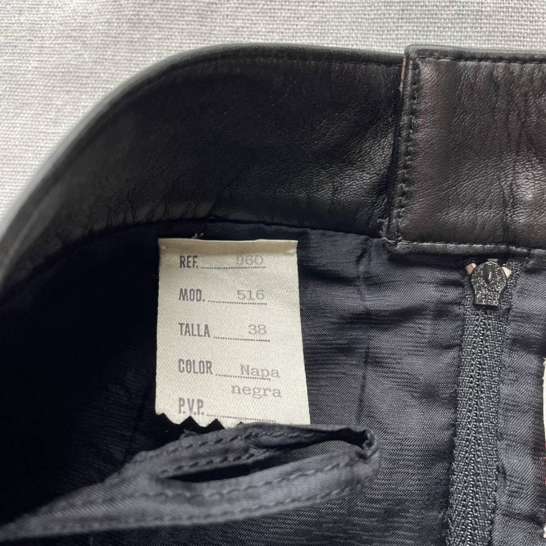 美品　ロエベ　ラムレザースカート　Aラインシルエット　36　S　羊革 ひざ丈