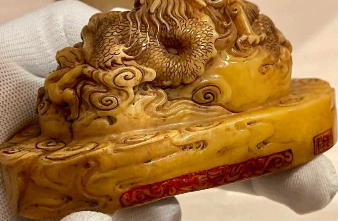 中国古美術・珍蔵箱付・寿山石盤龍極細工彫刻・雍正元年内務府造・伝国玉璽・風水鎮宅