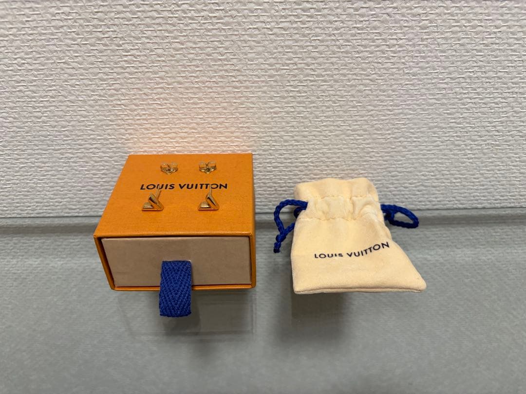 ピアス・エセンシャル V:ゴールド