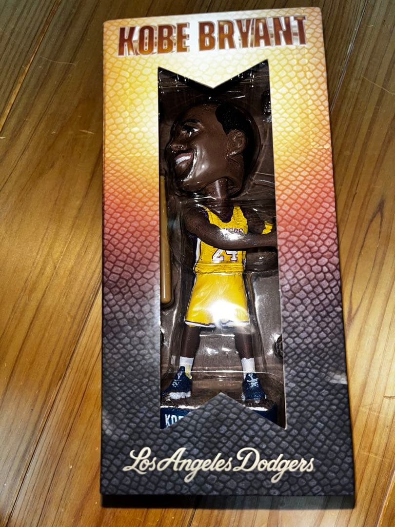 2025/8/8 球場配布品 コービー・ブライアント ドジャースボブルヘッド