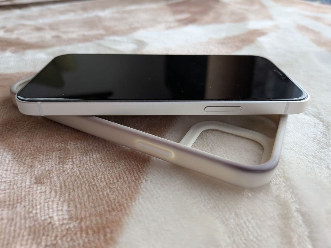 Apple iPhone 12 ホワイト 本体