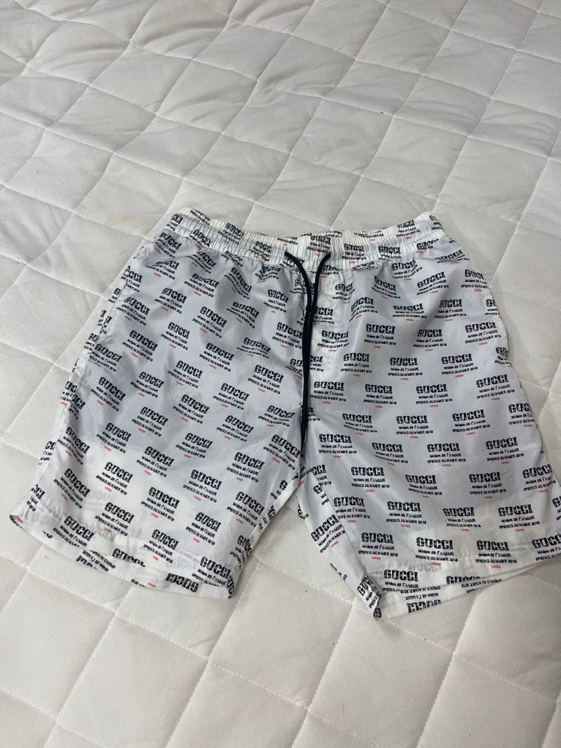 GUCCI　ショートパンツ兼　水着