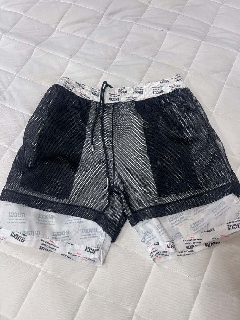 GUCCI　ショートパンツ兼　水着