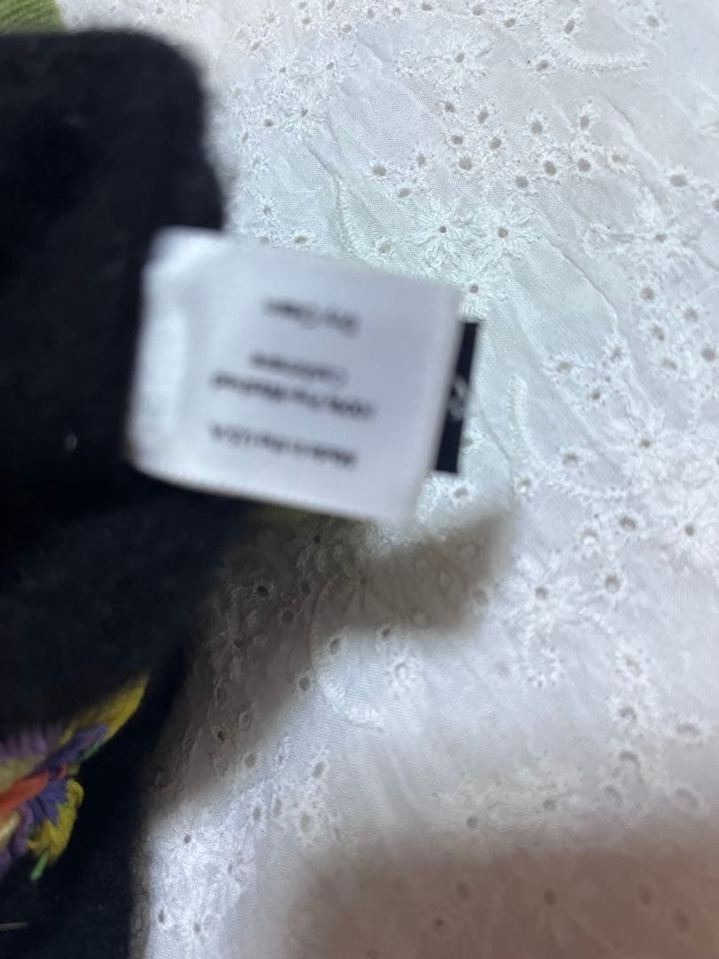 フィフィアンドロメオ　カシミヤ　ブラック　used美品　Mサイズ