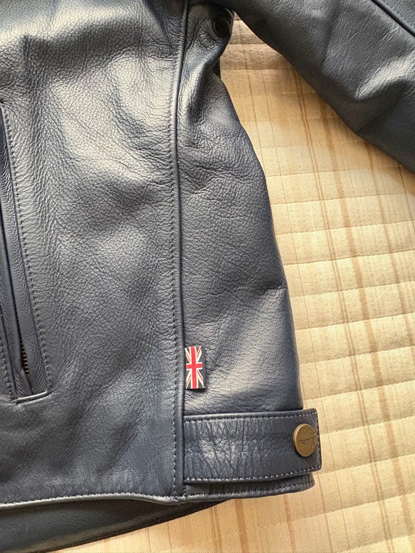 トライアンフ　レザージャケット キルティングデザイン