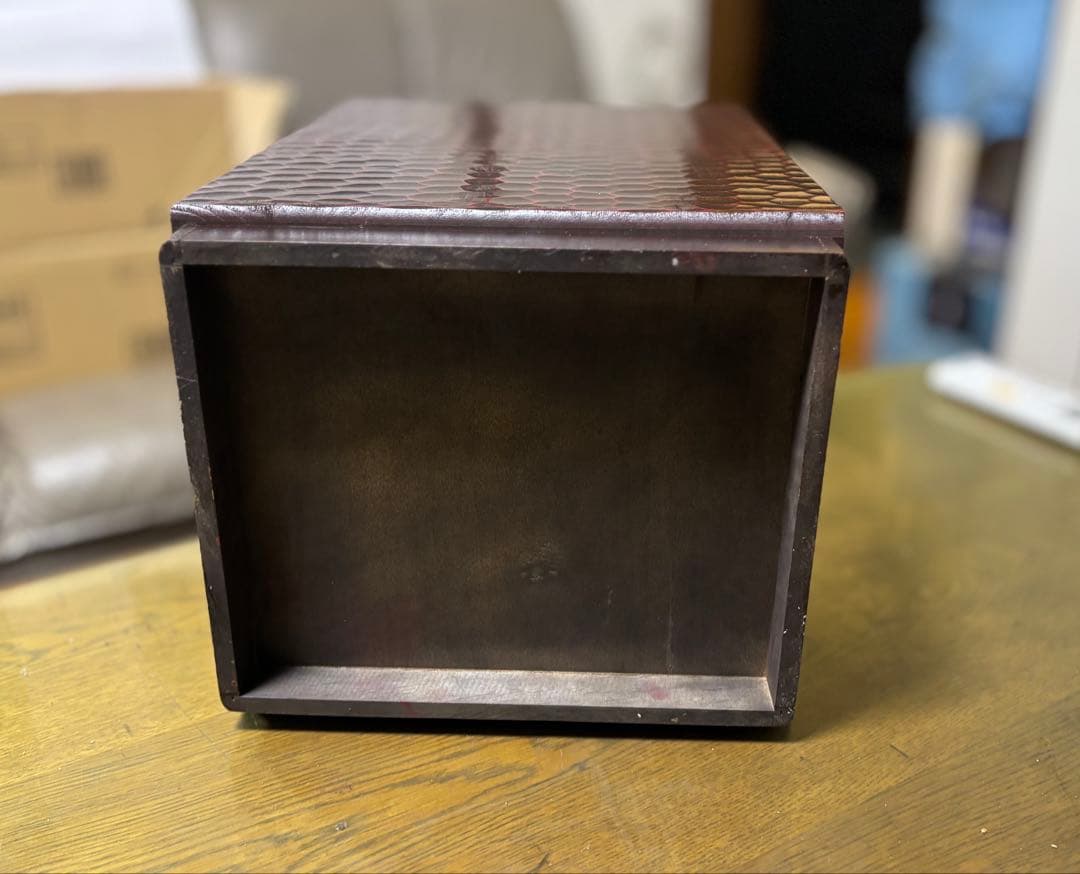 鎌倉彫4段引き出し小箪笥