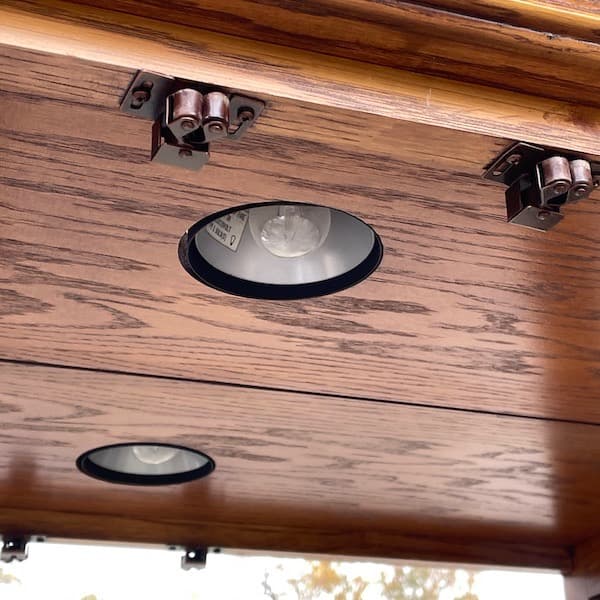 関西限定　送料別　アメリカ製　飾り棚　キュリオケース　ショーケース