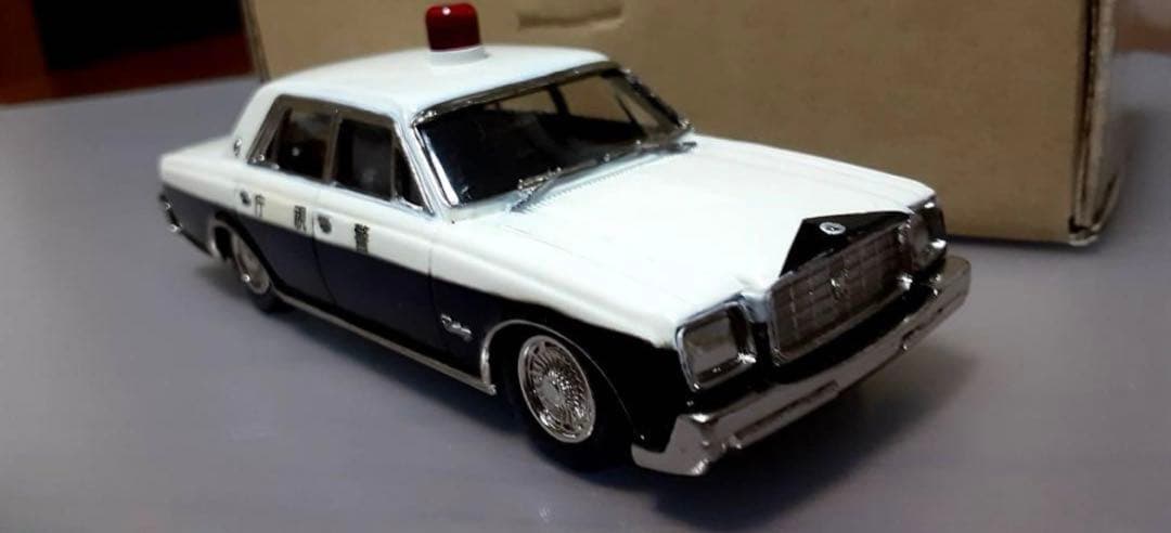 アンチモニー　コレクション　トヨタ　センチュリー　パトカー　1/43