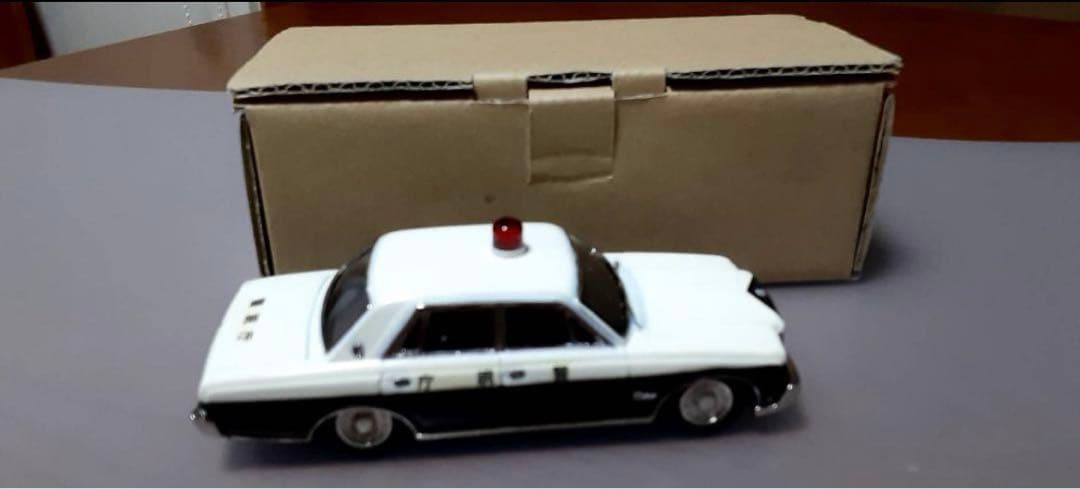 アンチモニー　コレクション　トヨタ　センチュリー　パトカー　1/43