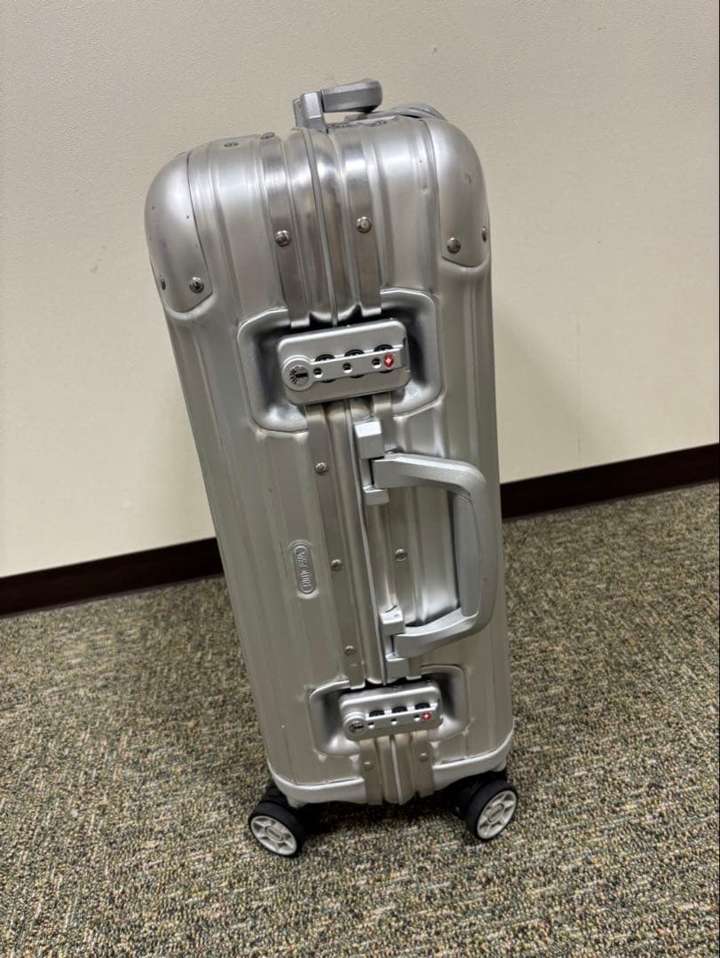 RIMOWA 機内持ち込みOK キャリーケース