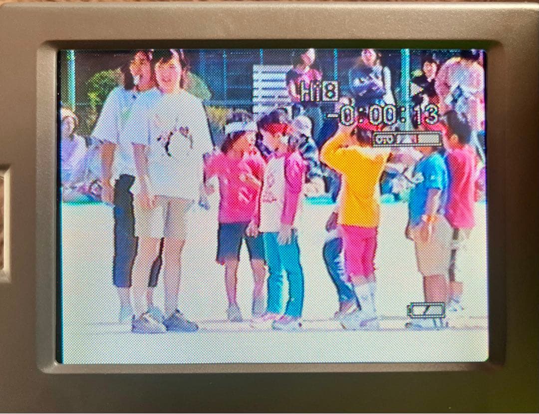 SONY CCD-TRV90 Hi8ビデオカメラセット＋ビデオテープ2つ付き