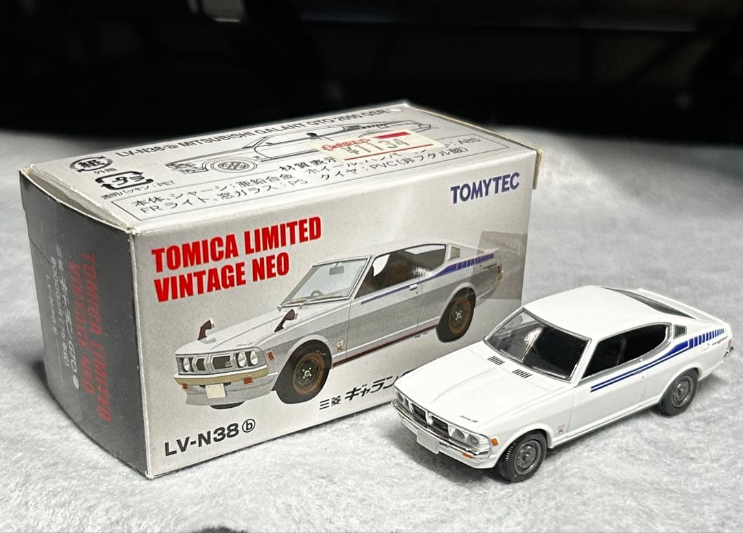 TOMICA LIMITED VINTAGE ミニカー　スポーティーカー