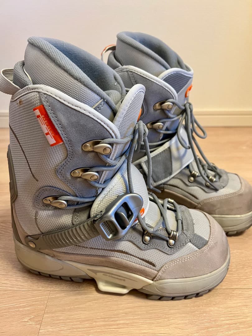 kiss mark スノーボードブーツ グレー