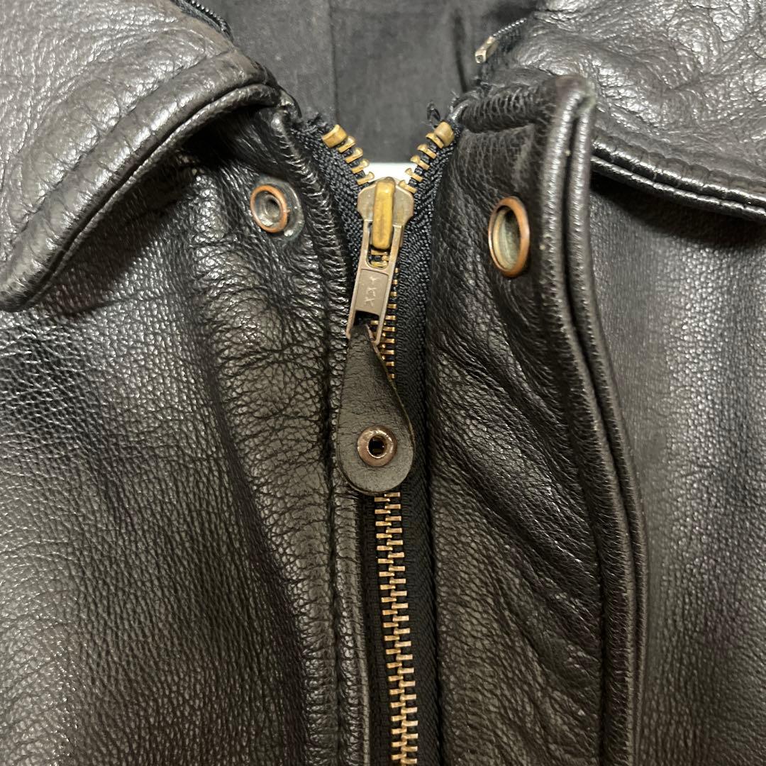 黒レザーシングルライダースジャケット