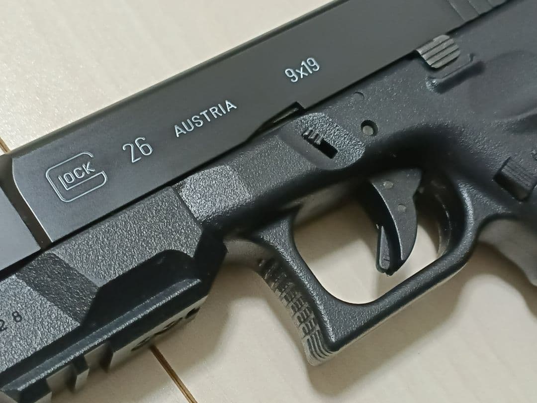 【中古品】東京マルイ ガスガン「グロック26 アドバンス」＋予備マガジン１本付