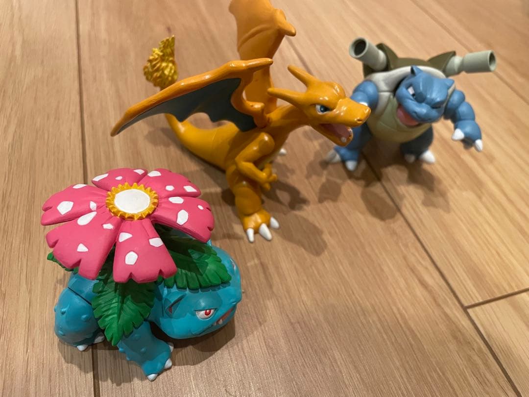 ポケットモンスター　フィギュア　御三家　リザードン、カメックス、フシギバナ