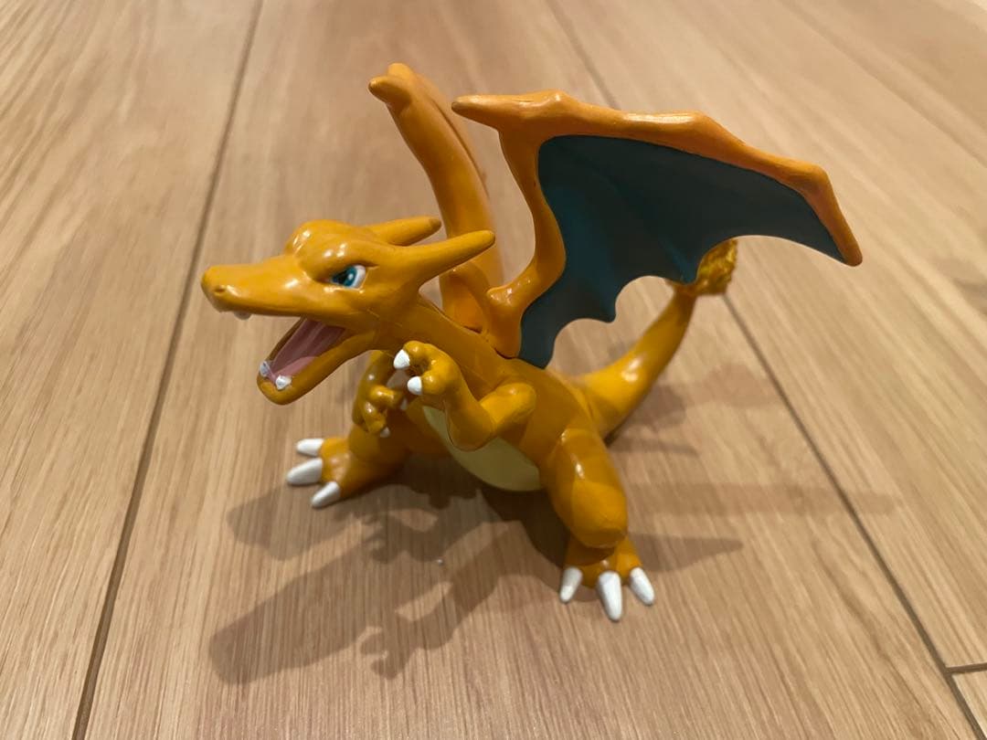 ポケットモンスター　フィギュア　御三家　リザードン、カメックス、フシギバナ