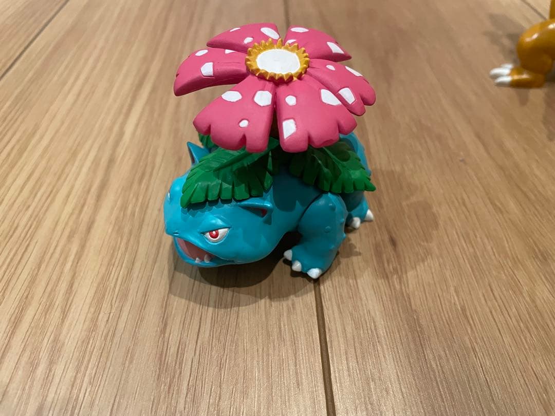 ポケットモンスター　フィギュア　御三家　リザードン、カメックス、フシギバナ