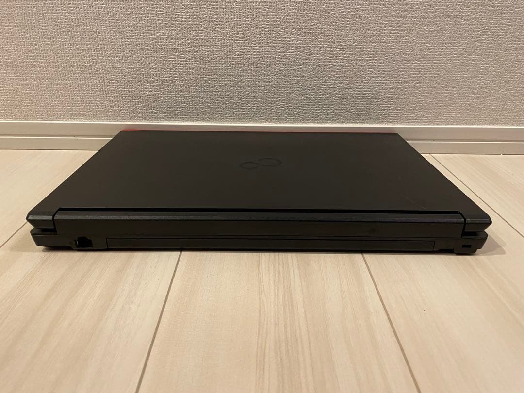 富士通 A5511/HX i5-1135G7 8GB 256GB Office