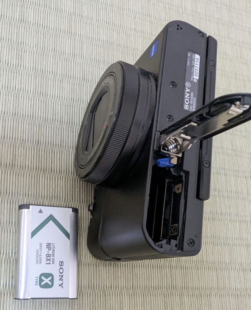 デジタルカメラ SONY DSC-RX100M3