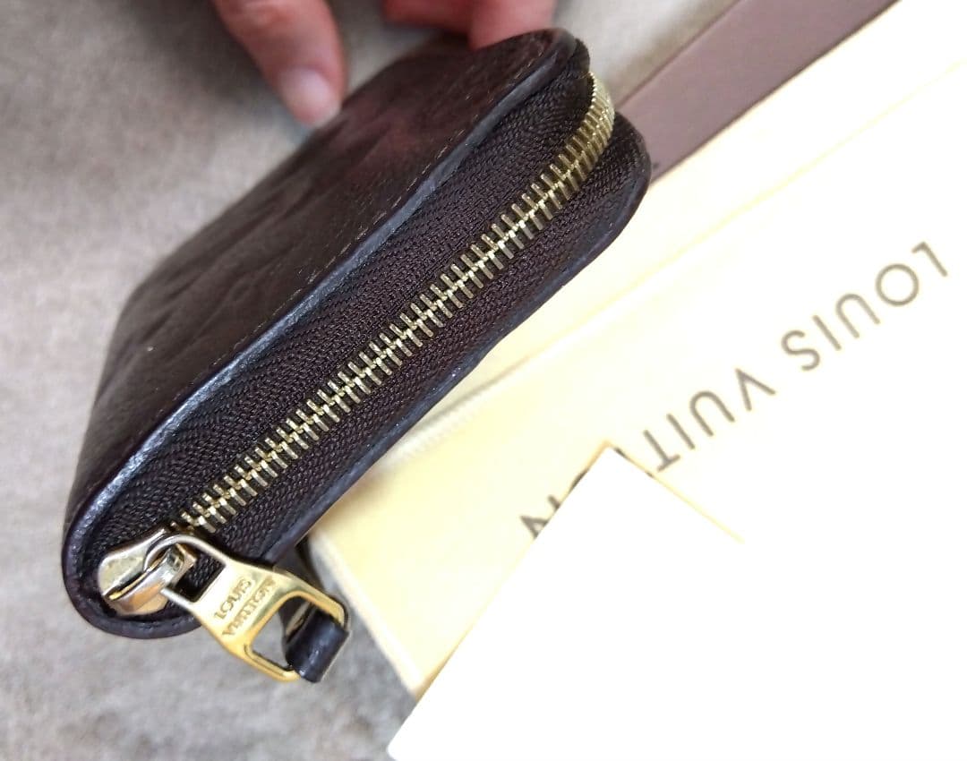 ヴィトン ジッピーパース ケース