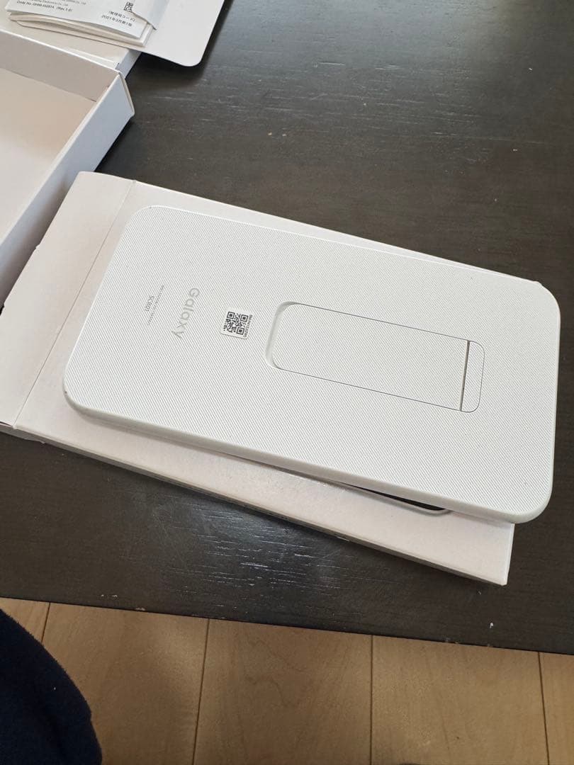 Galaxy 5G Mobile Wi-Fi ホワイト SCR01