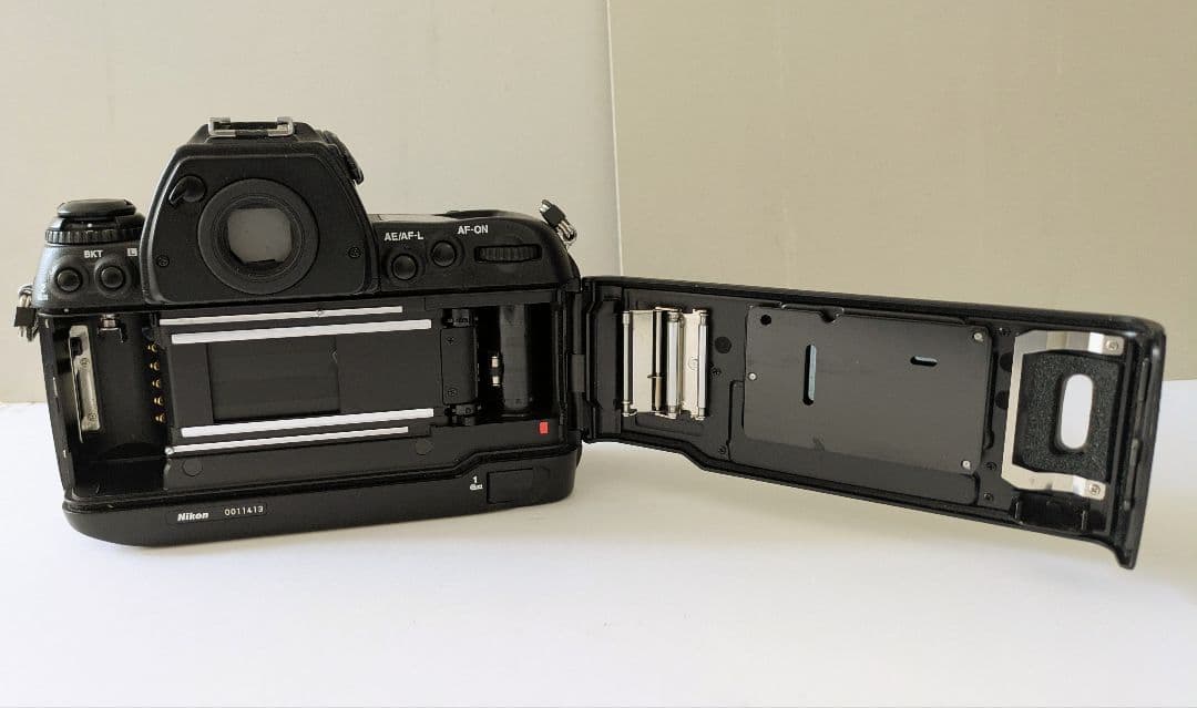 Nikon F6 フィルム一眼レフカメラ