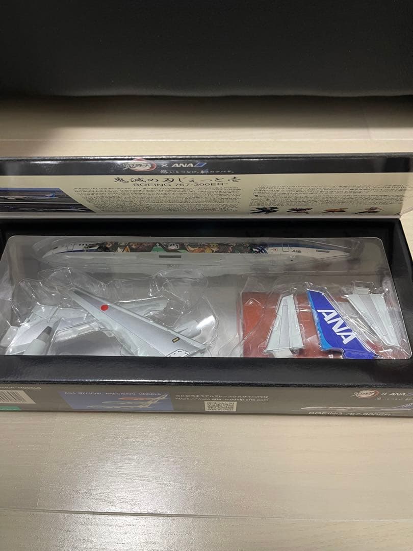 ANAオリジナル　スターウォーズJET非売品&鬼滅ジェット2体