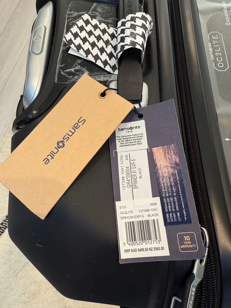 サムソナイトSamsoniteブラックハードシェルキャリーケース