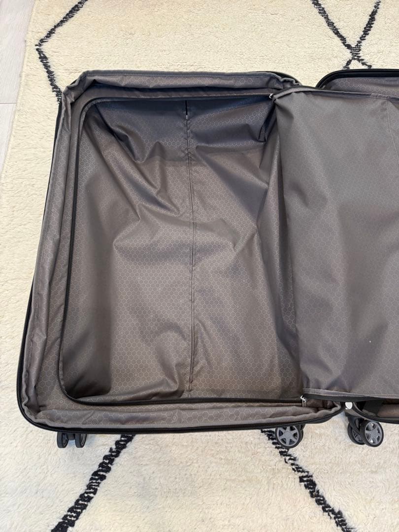 サムソナイトSamsoniteブラックハードシェルキャリーケース