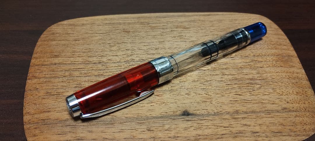 【希少・国旗天冠モデル】TWSBI DIAMOND 580 RB 細字(F)