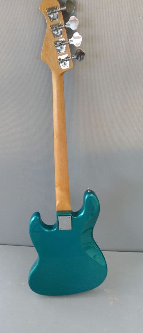 Bacchus（バッカス）のジャズベースタイプのエレキベース(あ84)