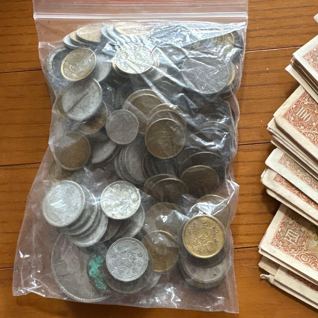 T*N様 古*品様 旧紙幣 古紙幣 古札 大量 約486g 状態の良くない並品