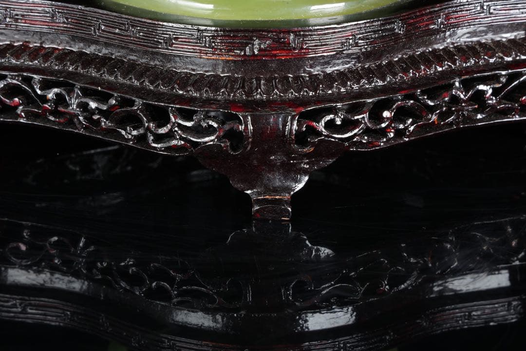中国古玩 翡翠玉石 彫刻 龍蓋 耳 香炉 唐木台付 細密細工 古美術品 骨董品