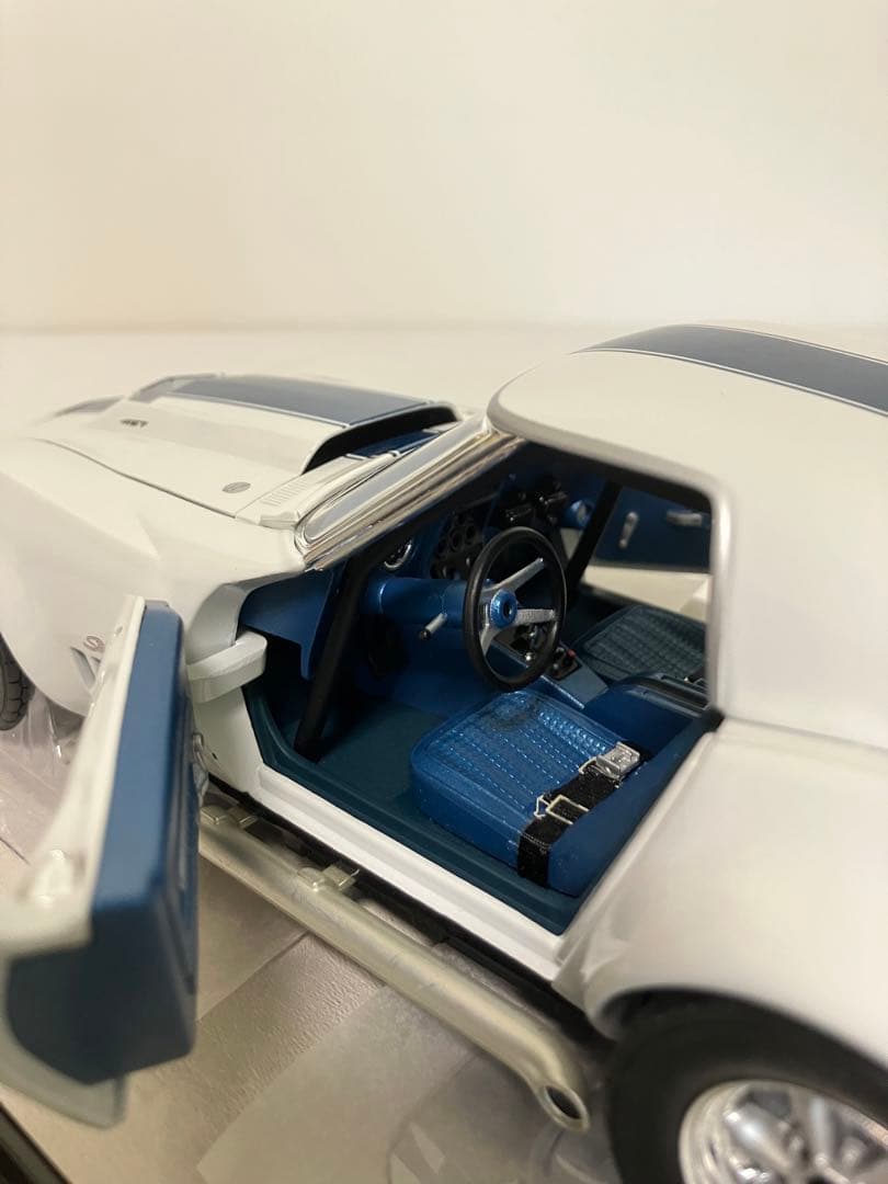 ミニカー 1/18 CORVETTE L-88 1969 GM Test Car