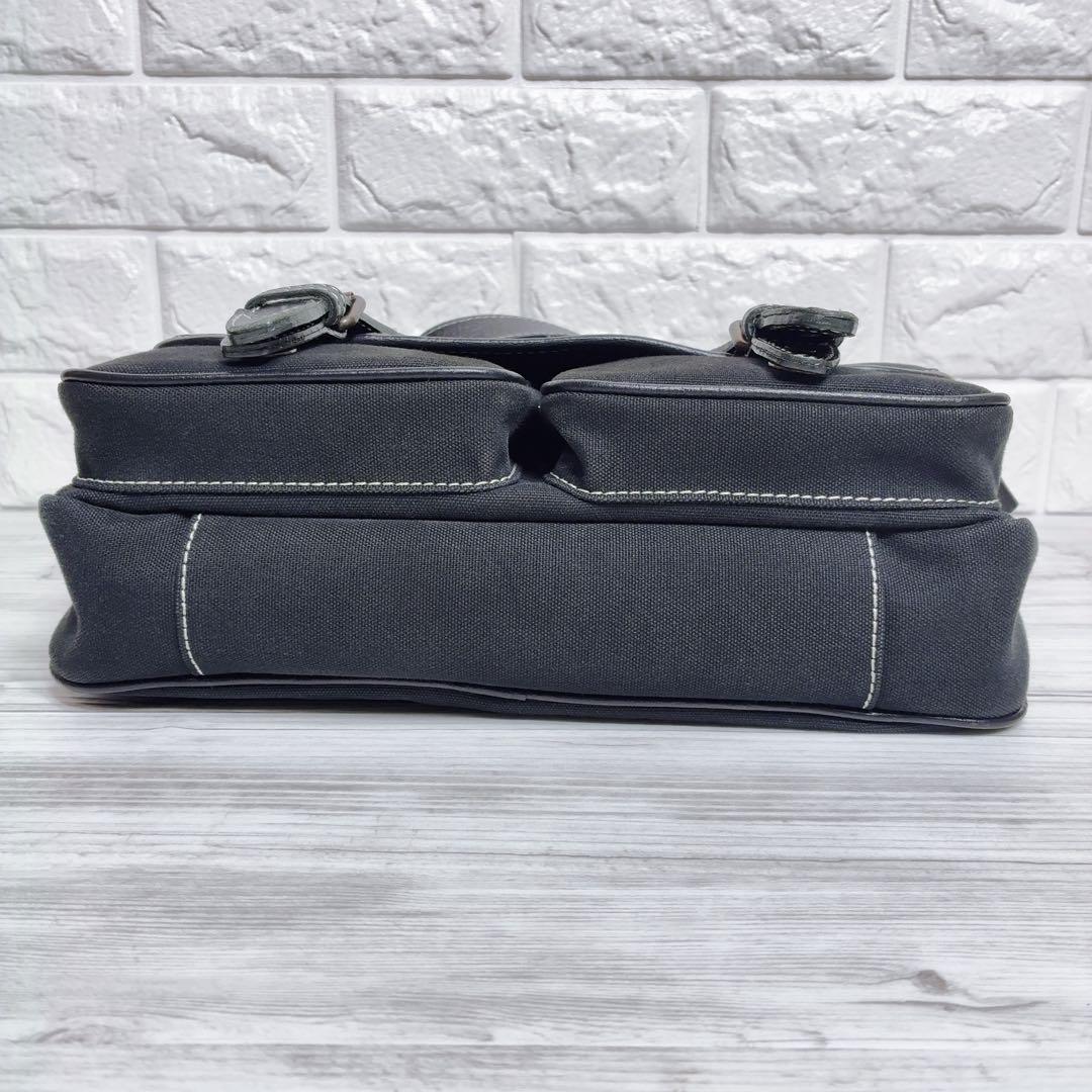 【バーバリー ブルーレーベル】　ショルダーバッグ　ホースロゴ キャンバス 黒